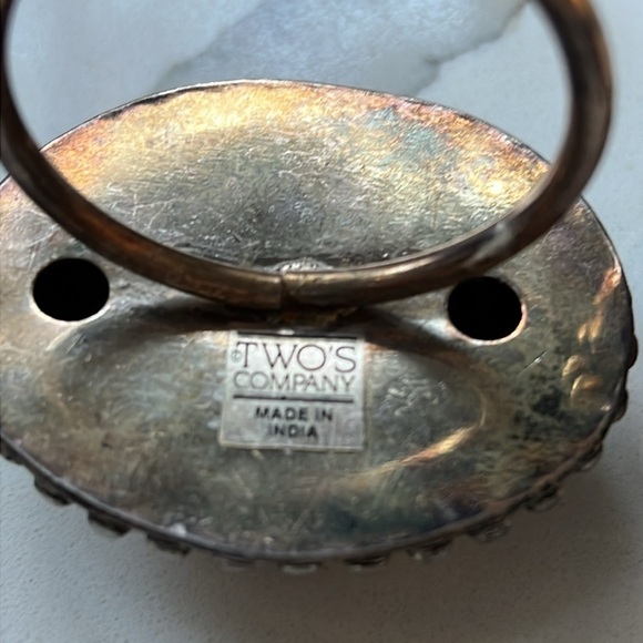 Twos Company Set of 4 Silver Plated Napkin Rings w Multiple Color Stone Inserts - Picture 7 of 8